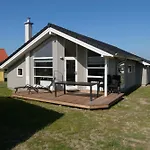 2 House B 110 Nyaraló